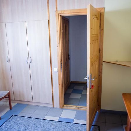 马里扬泊列 Eiva旅舍 外观 照片